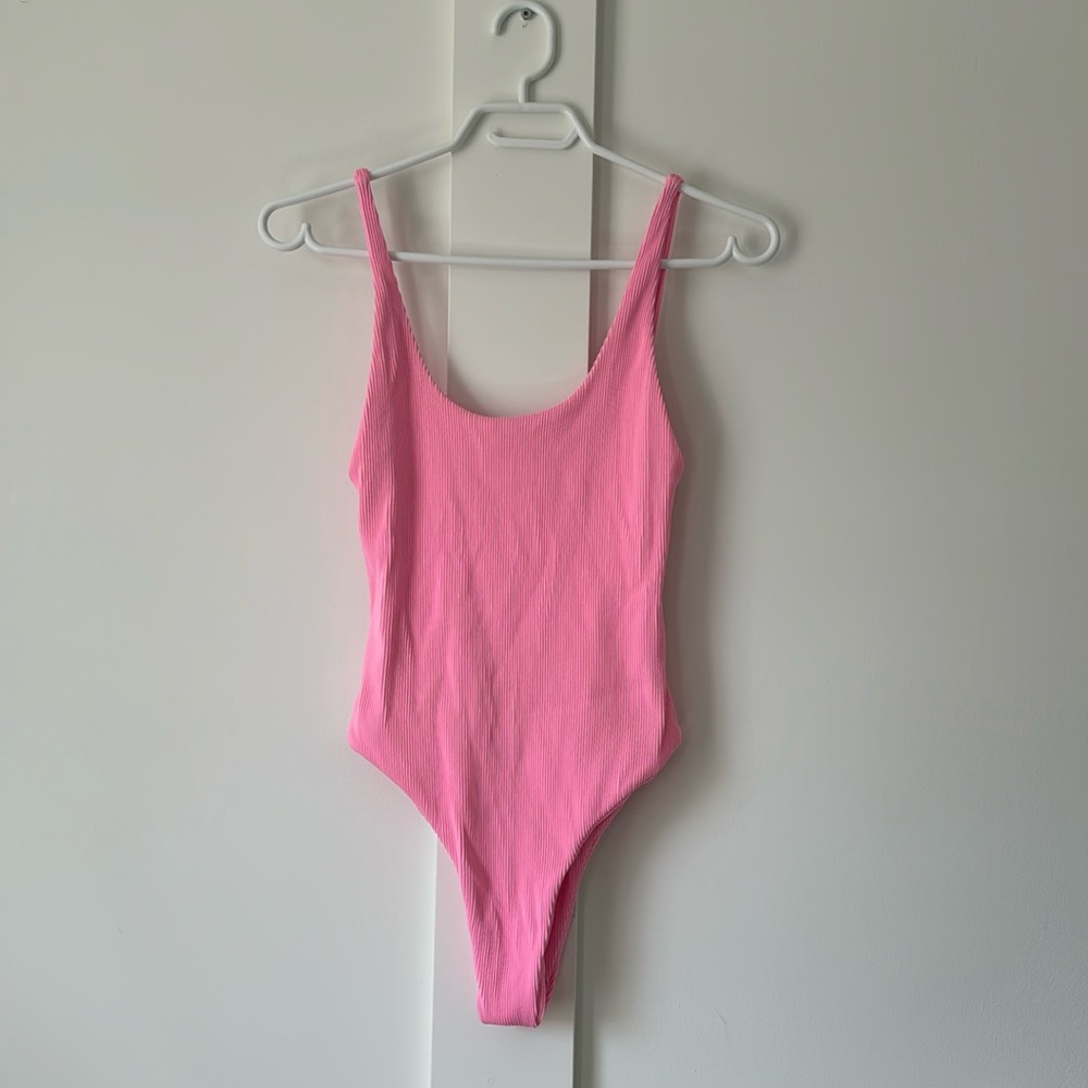KULANI KINIS cheeky one piece ribbed Swimsuit in Hot pink! (Size small)
